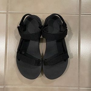 TEVA Mid-Form Universal Sandal